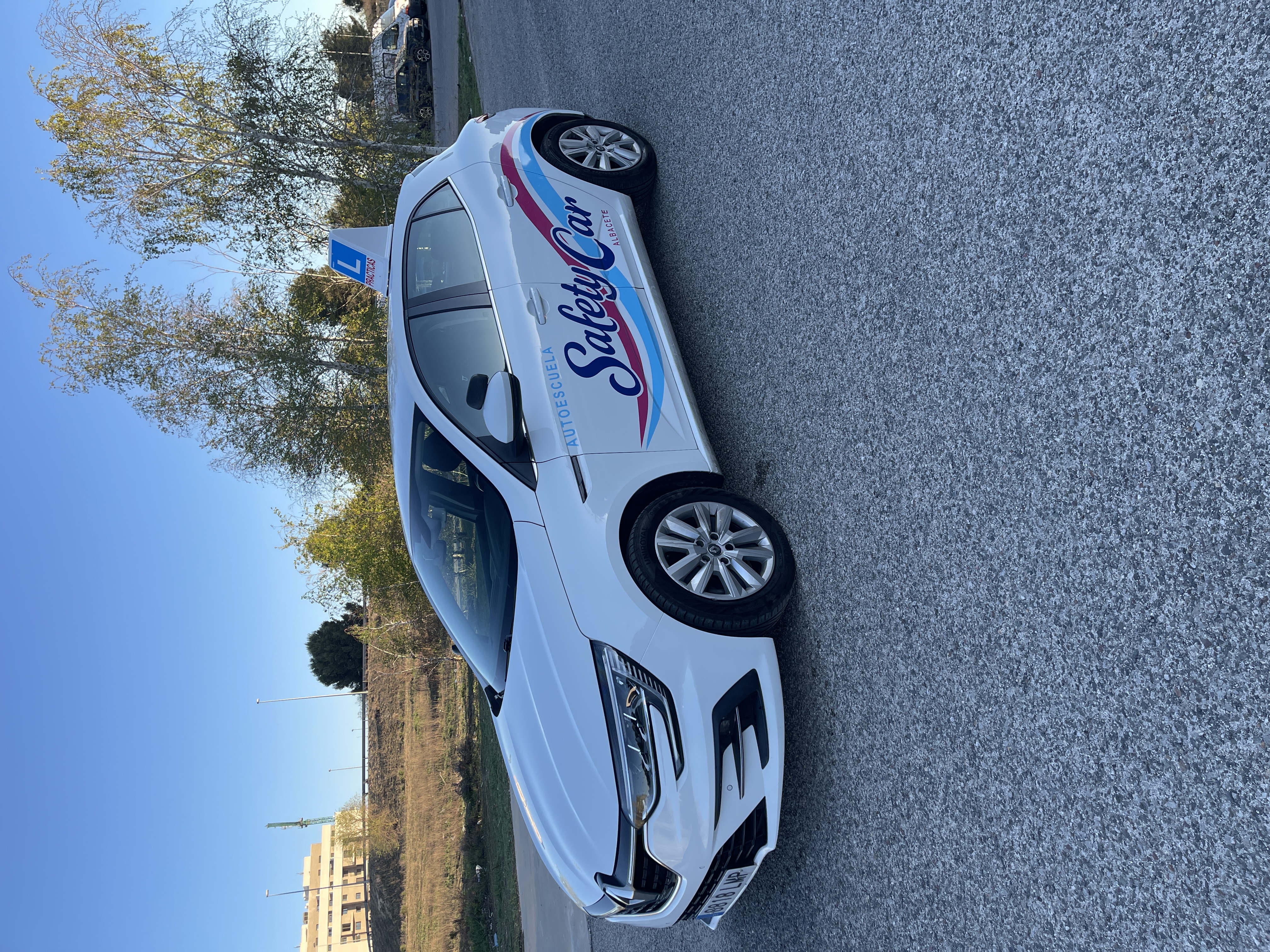 Vehículo de Safety Car para la guía del primer día de prácticas
